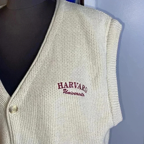 Harvard University 100% cotton button up sweater vest - Picture 2 of 6